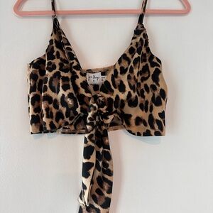 Princess Polly leopard top size Xs.
